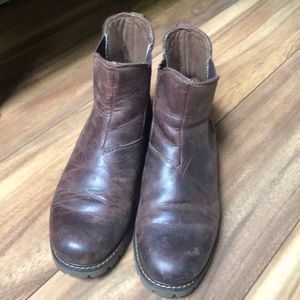 Eastland Ida Chelsea boot